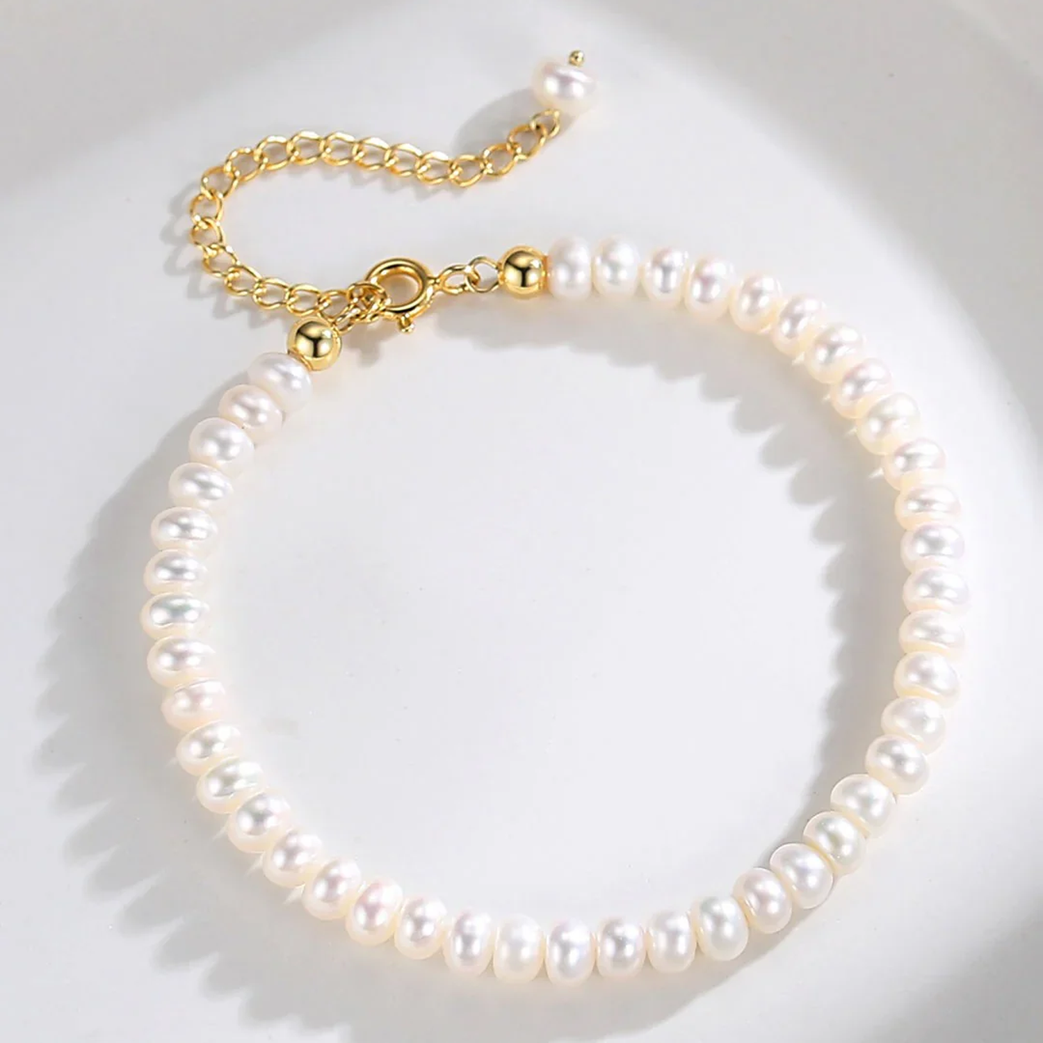 Armband aus Naturperlen